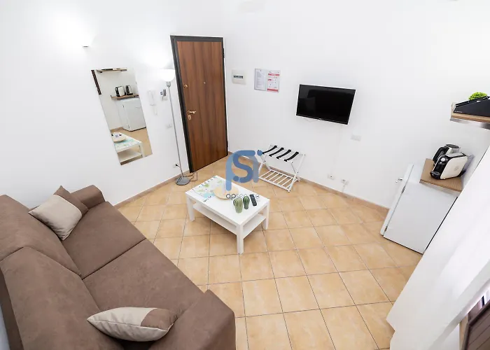 Ni Ni - Self Check In Cefalù