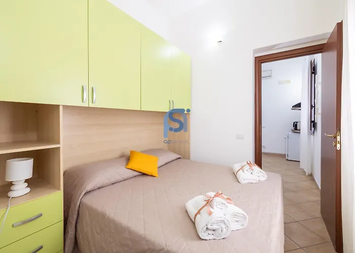 Ni Ni - Self Check In * Cefalù